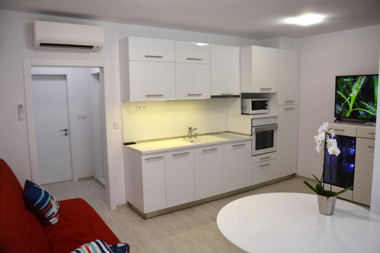 Unbeatable Location - New Lux Apartment Varna Beach By Flat Mаnager Екстериор снимка